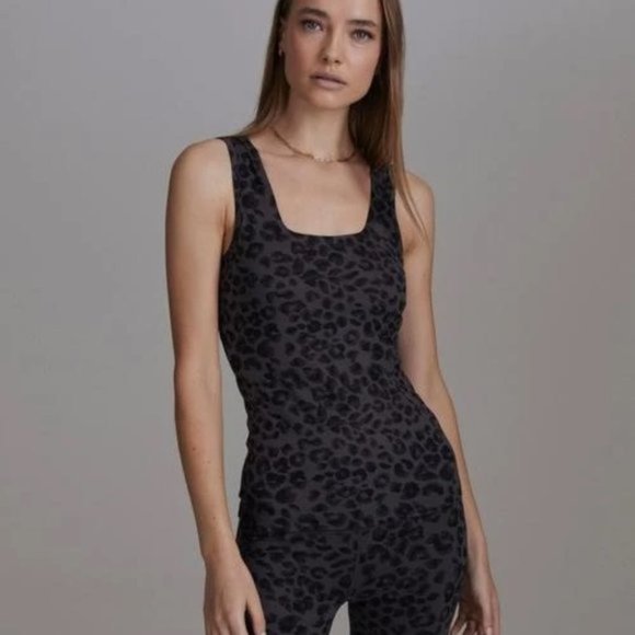 NWT Varley Aletta Black Iron Gray Cheetah Printed Athletic Tank Top Womens Small - Picture 1 of 5